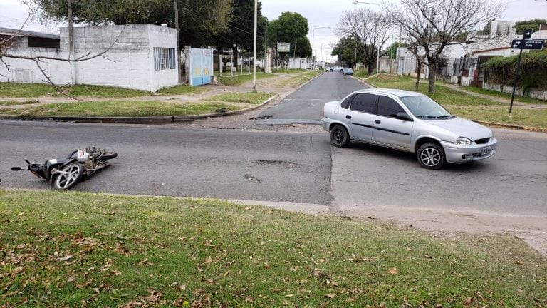 El accidente se produjo en la esquina de calles División de los Andes y Marcos Sastre