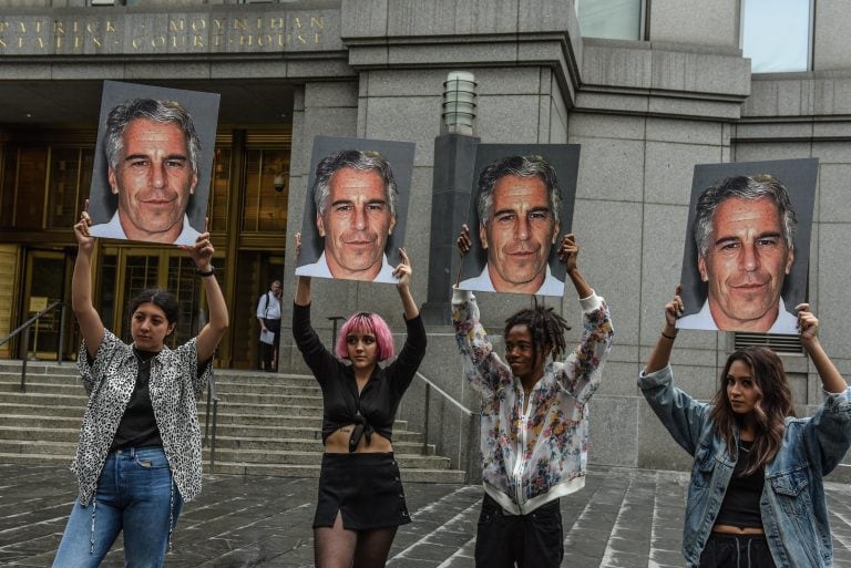 Hallaron muerto en prisión al millonario estadounidense Jeffrey Epstein