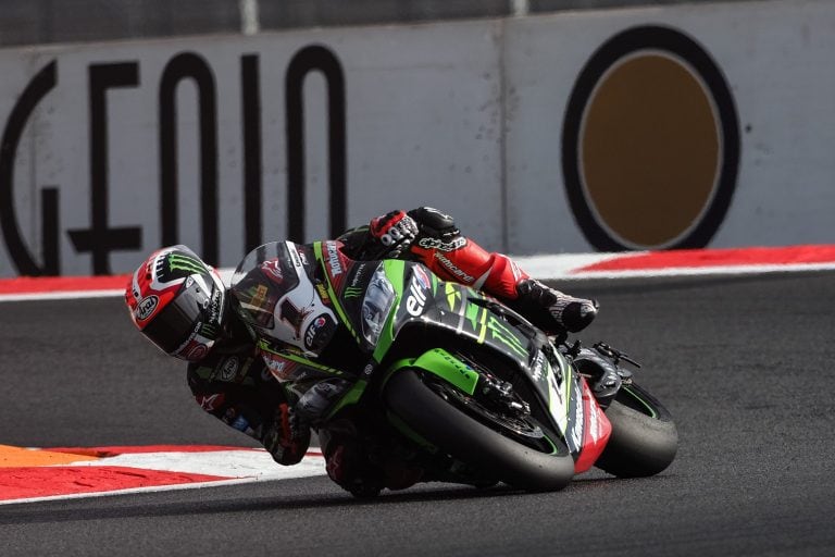 Jonathan Rea, magistral este sábado en San Juan. El ya consagrado campeón le dio con su triunfo el título de Constructores a Kawasaki.