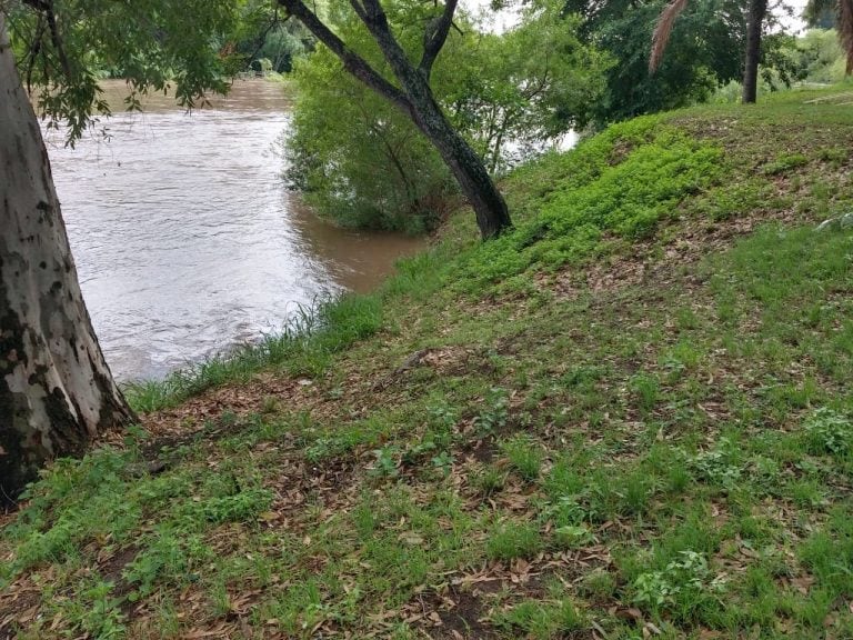 Crecida Rio Xanaes en Arroyito