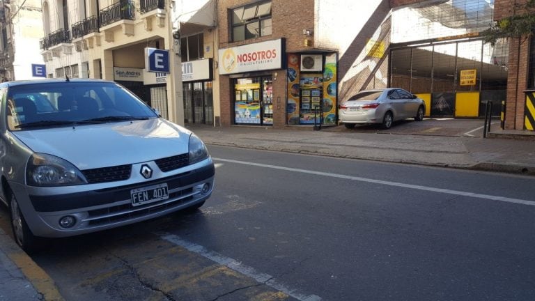 Sin inspectores ni estacionamiento medido el centro vivió una jornada atípica.