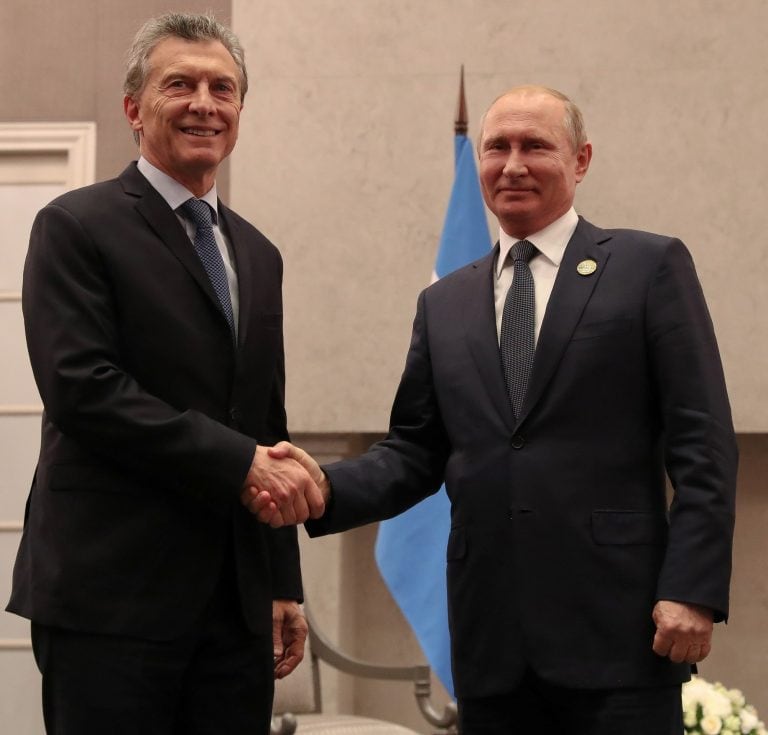 Los presidentes de Argentina, Mauricio Macri, y Rusia, Vladimir Putin, en la cumbre de los países Brics.