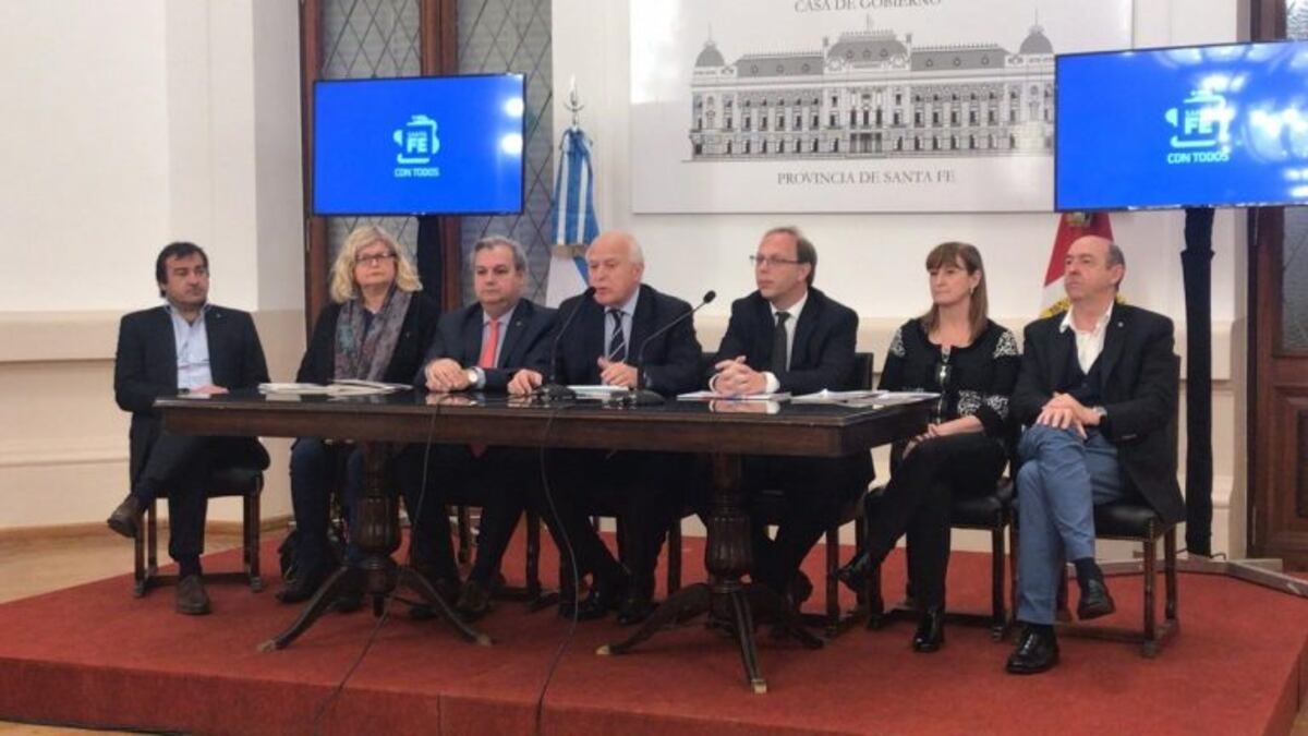 Lifschitz: "Hemos tomado la decisión política de priorizar la inversión social"