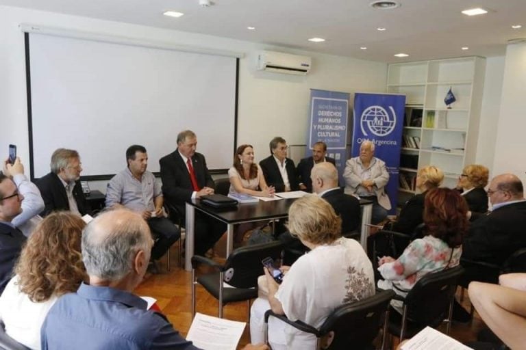 Reunión de colectividades.