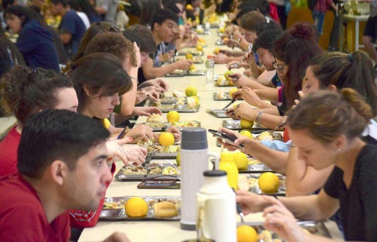 Comedor en Posadas de la Universidad Nacional de Misiones.