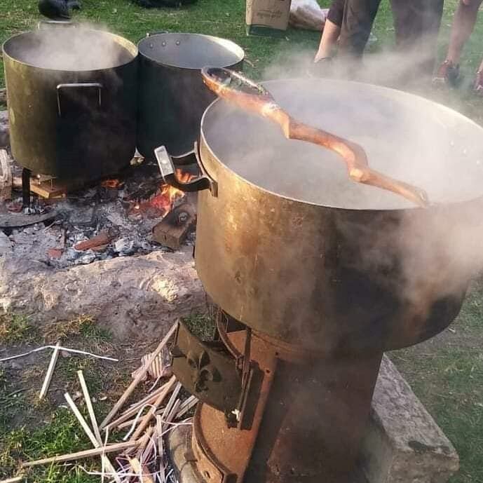 Olla solidaria Árbol de Vida. Organización platense (Facebook),