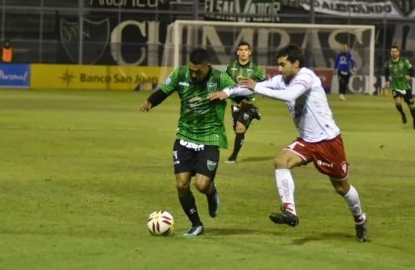 San Martín de San Juan perdió de local ante Huracán de Parque Patricios.