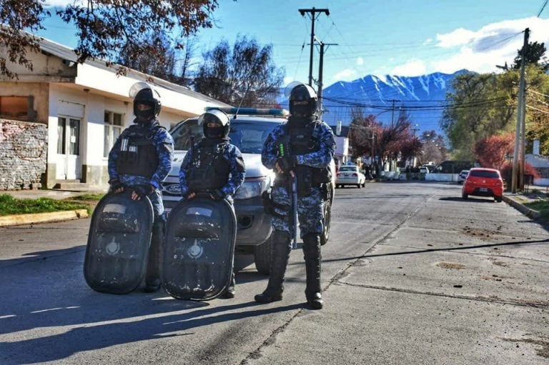 Calles cortadas en Esquel.