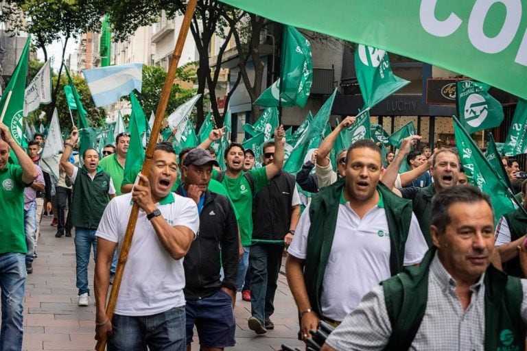 Mecánicos marcharán a San Nicolás en pedido de trabajo