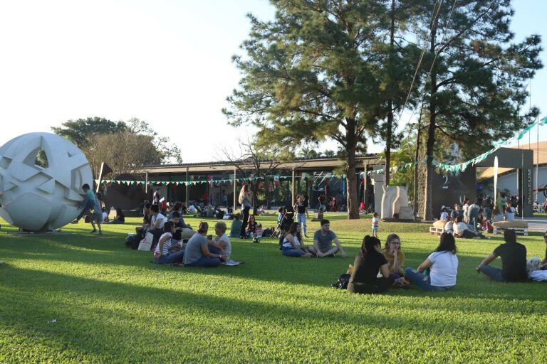 Desde la siesta, la comunidad se volcó a disfrutar de esta propuesta que terminó después de medianoche.