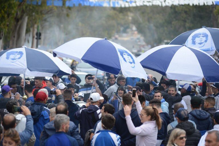 La llegada de Diego Maradona fue una fiesta (Foto: Juan Foglia)