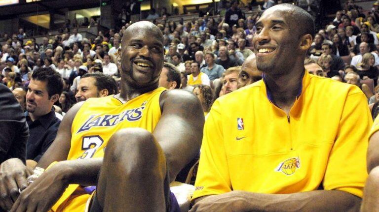 Shaquille y Kobe Bryant, compañeros de equipo (Foto: EFE)