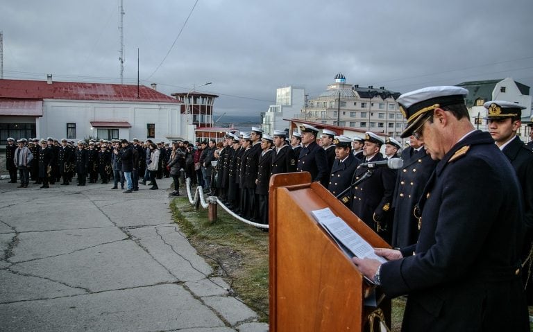 Alocución a cargo del Capitán de Navío Carlos Alberto Frank