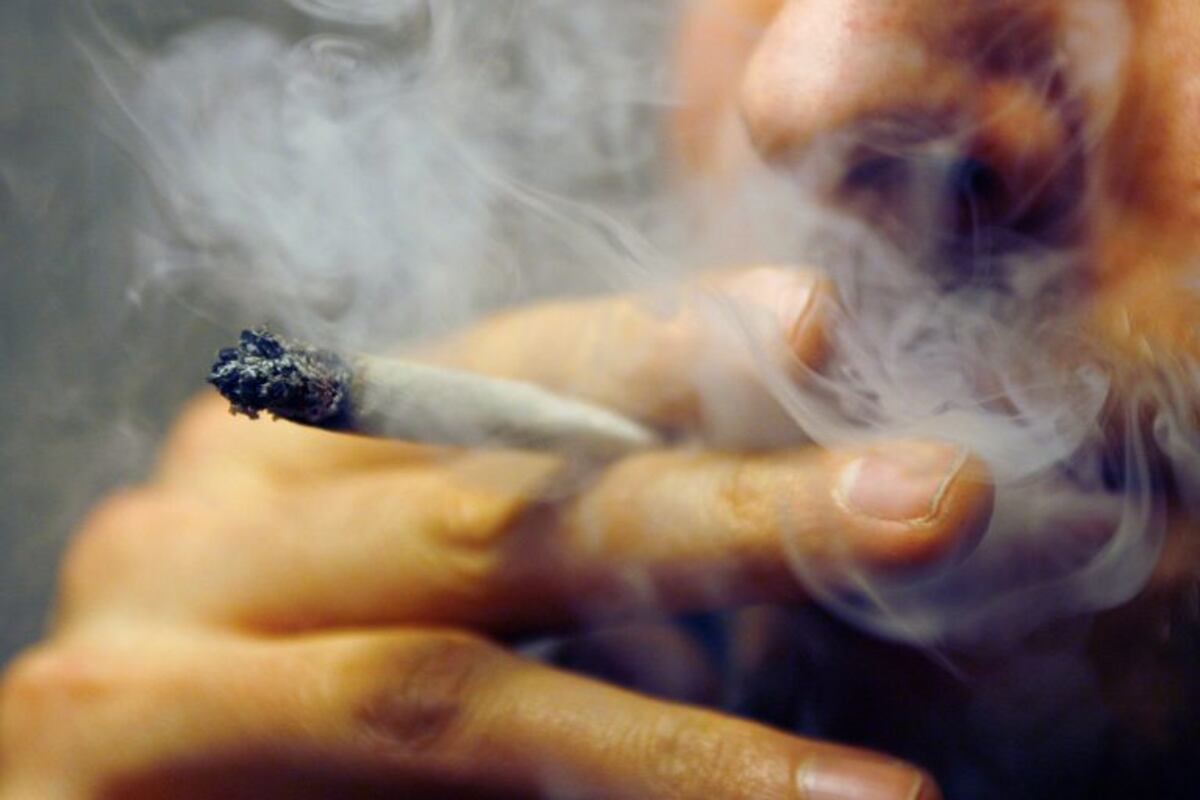 Se hará una encuesta sobre consumo de drogas en jóvenes