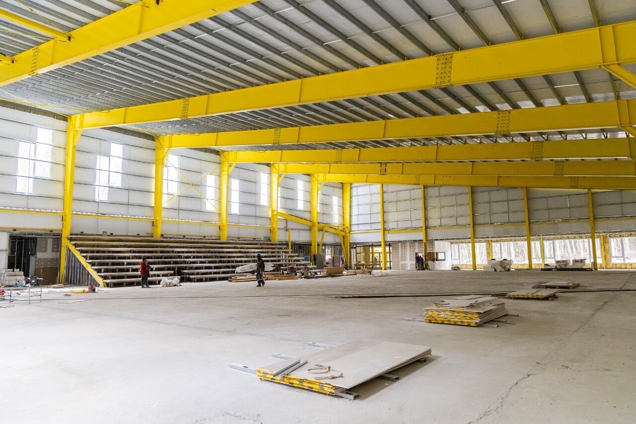 Avanza la construcción del gimnasio en el barrio Río Pipo.