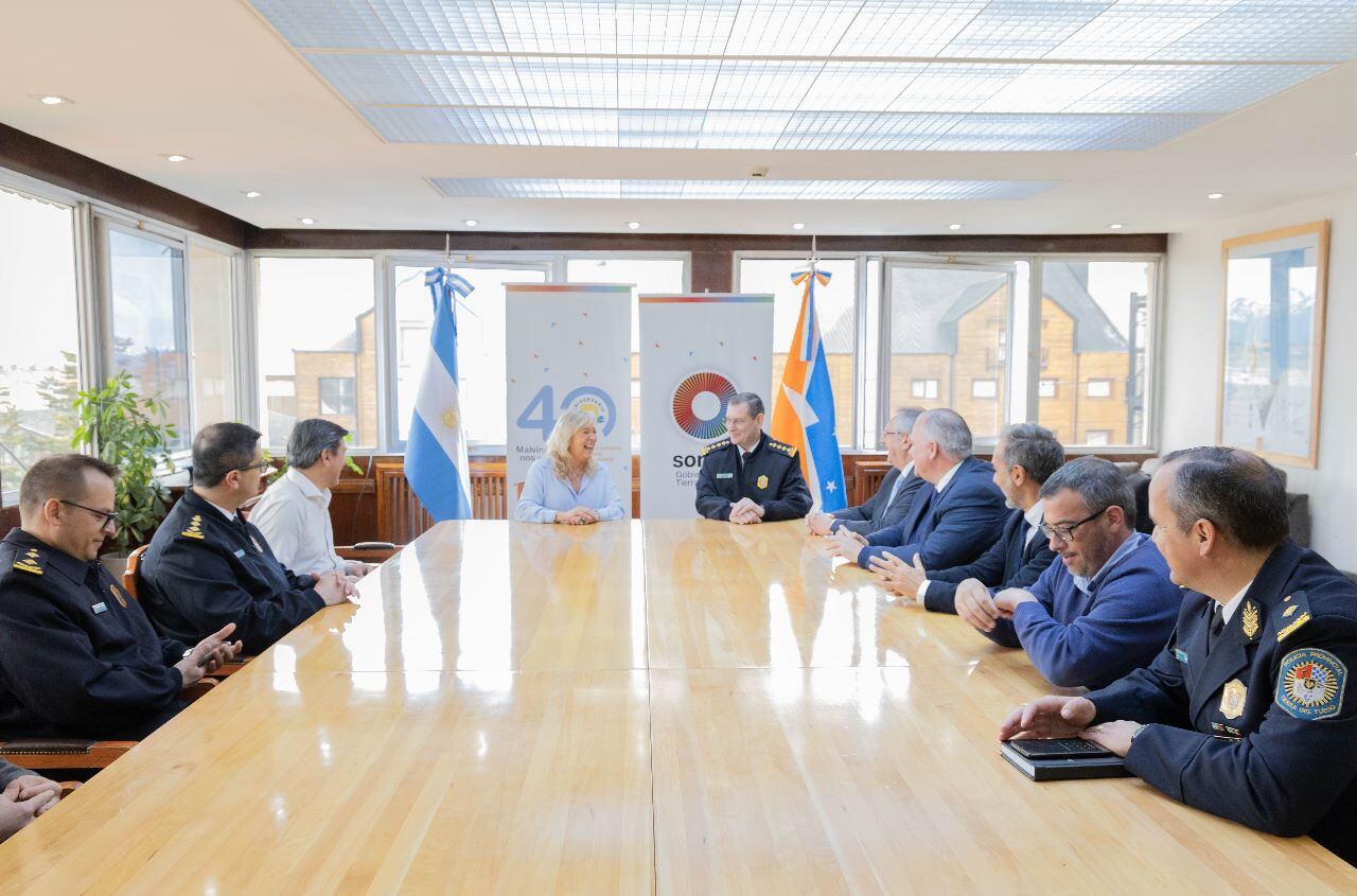 Policía de Tierra del Fuego firmó convenio para Sistema de Formación Modular