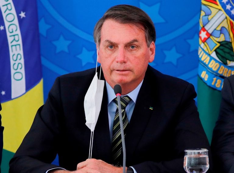 "Si el virus mata, el hambre también mata, el hambre mata más que el virus", afirmó Jair Bolsonaro (Foto: Sergio LIMA / AFP)