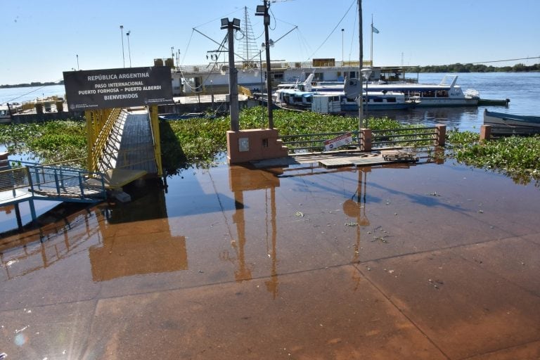 El puerto en Formosa esta colapsado.