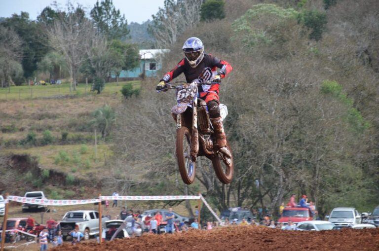 Enduro en Aurora, Misiones