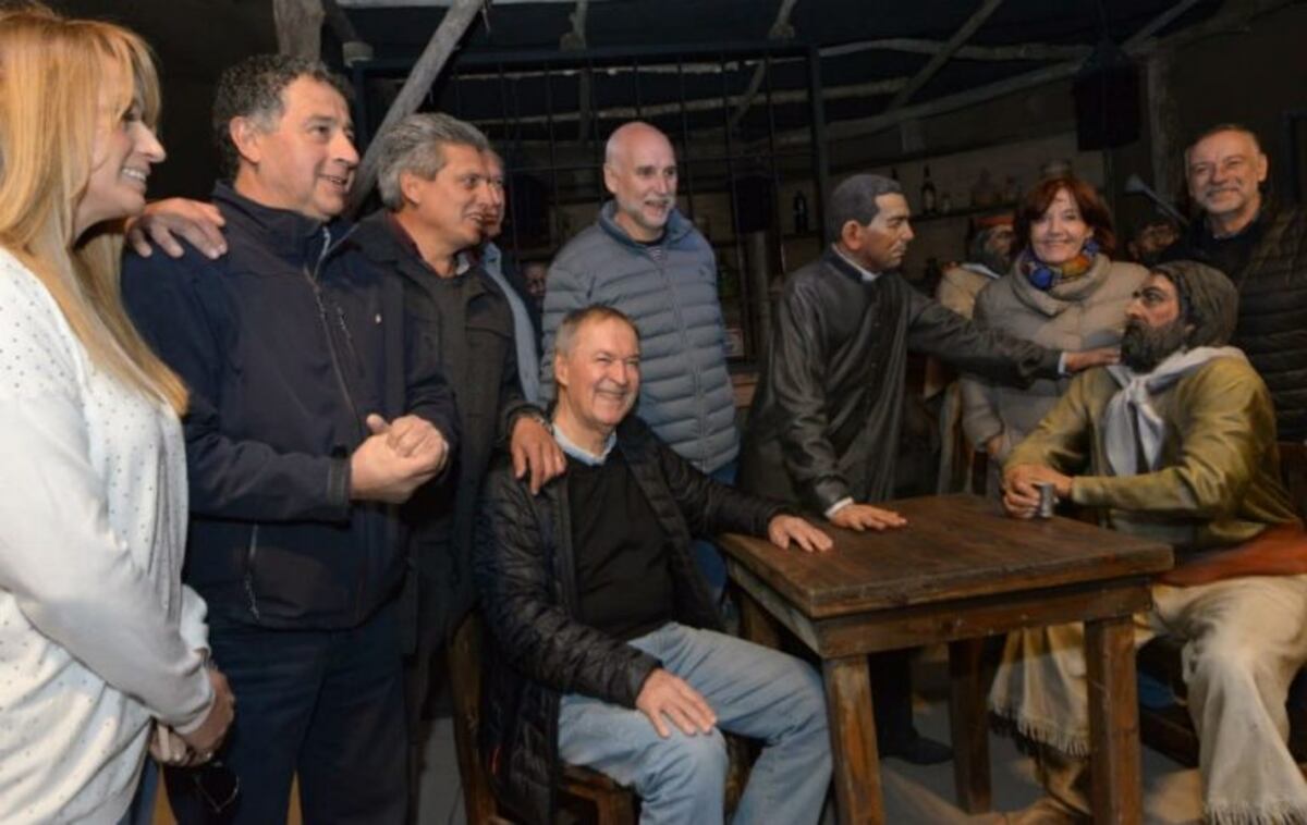 El gobernador visitó el parque temático de Villa Cura Brochero