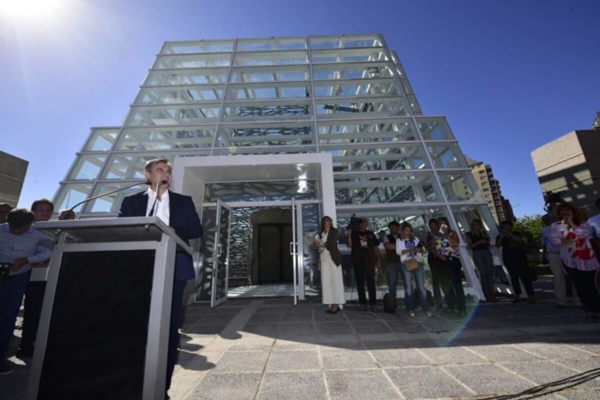 Mestre confirmó que algunos de sus funcionarios fueron tentados para quedarse con Llaryora