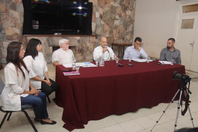 Importante reunión en el Palacio Municipal a principios de la semana pasada. (Foto: Municipal).