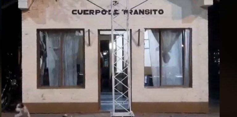 Atacaron al personal de Tránsito y a la Subcomisaría del Barrio Namqom