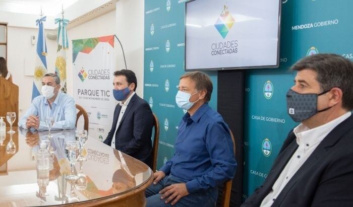 El gobernador Suárez, el vicegobernador Abed y el intendente de Godoy Cruz Tadeo García Zalazar