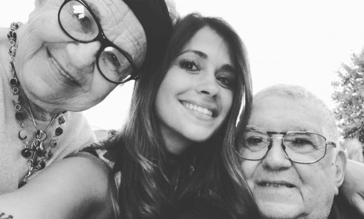 Antonela Roccuzzo compartió fotos del reencuentro con sus abuelos
