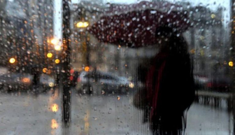 Para la mañana del sábado, se esperan lluvias, tormentas y probabilidad de granizo en la zona de La Plata (web).