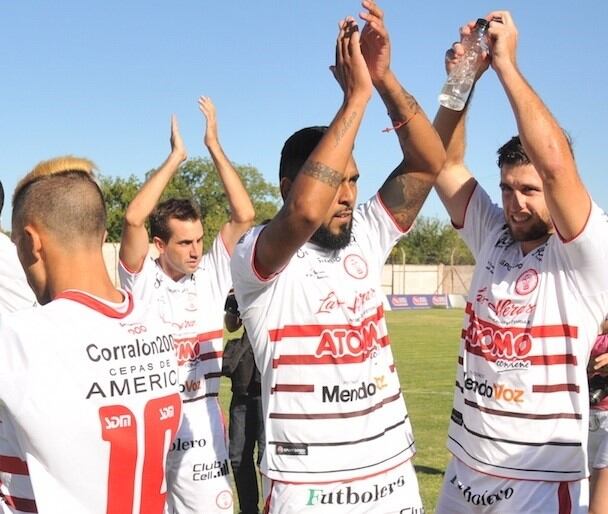 Huracán Las Heras, deberá jugar 10 partidos y ganar, para ascender.