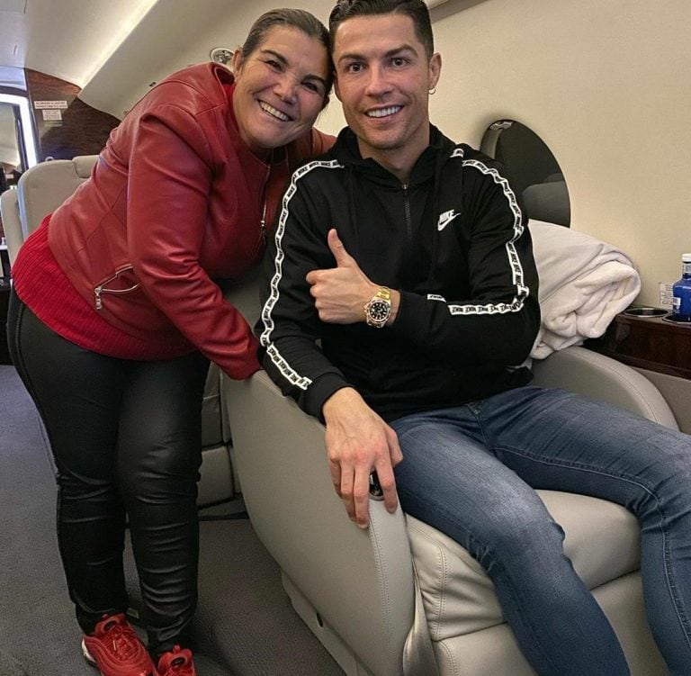 Cristiano Ronaldo y su madre Dolores (Foto: Instagram/@doloresaveiroofficial)