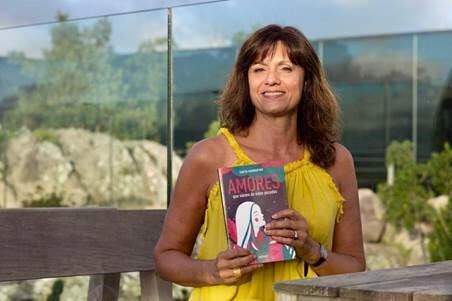 Sarita Sanmartino llega a Córdoba para presentar su libro Amores que vienen de vidas pasadas.