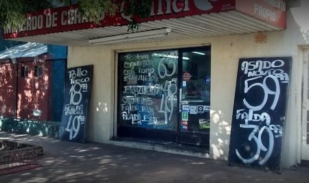 Carnicería vende carne en cuotas en Baigorria. (Street View)