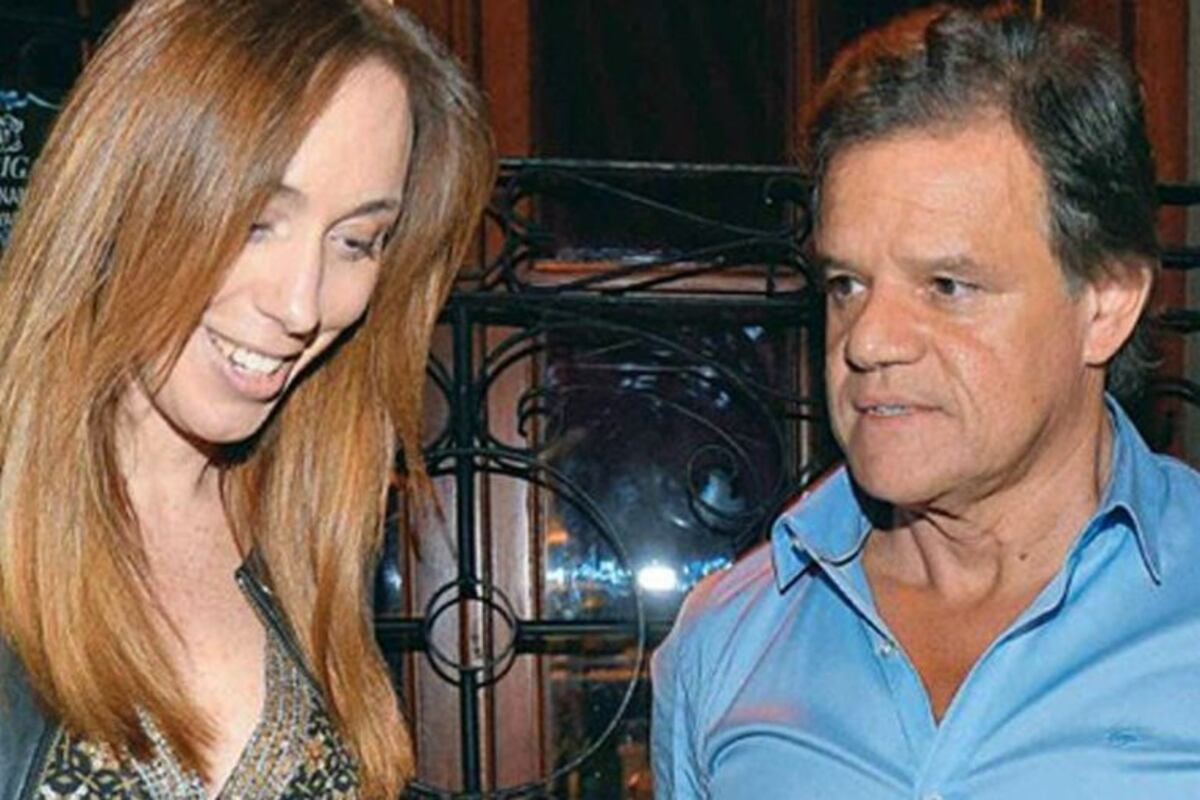 María Eugenia Vidal y Enrique Sacco vivieron un momento incómodo en un teatro porteño