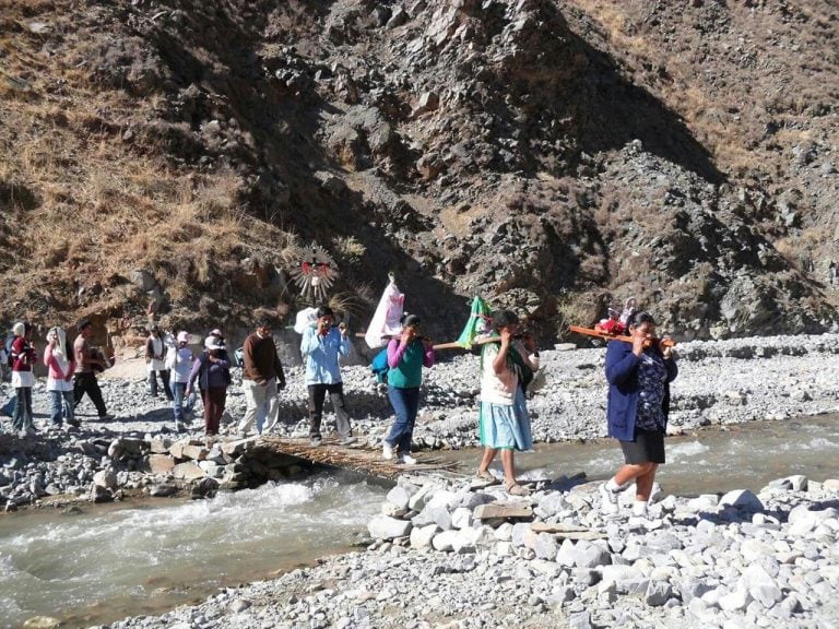 Peregrinos viajan a Salta por la Fiesta del Milagro (web)