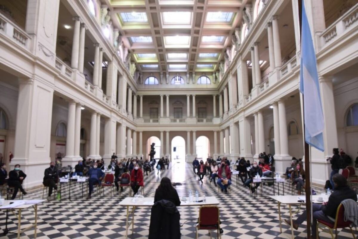 Se suspendió la sesión del Concejo Deliberante de La Plata por otro caso de Covid