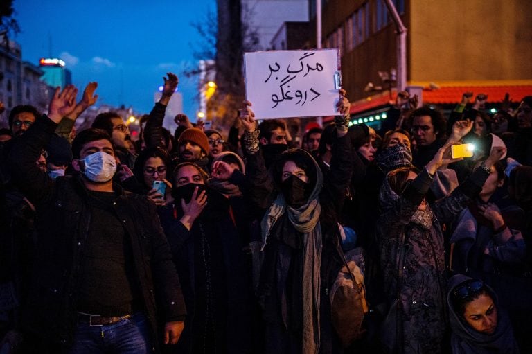 Protestas por el avión derribado. (Foto: Ali Mohammadi/Bloomberg)