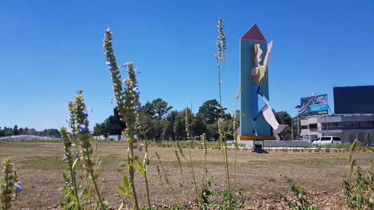 La nueva rotonda de la Mujer Urbana fue inaugurada este jueves, en la obra del Cierre de la Circunvalación.