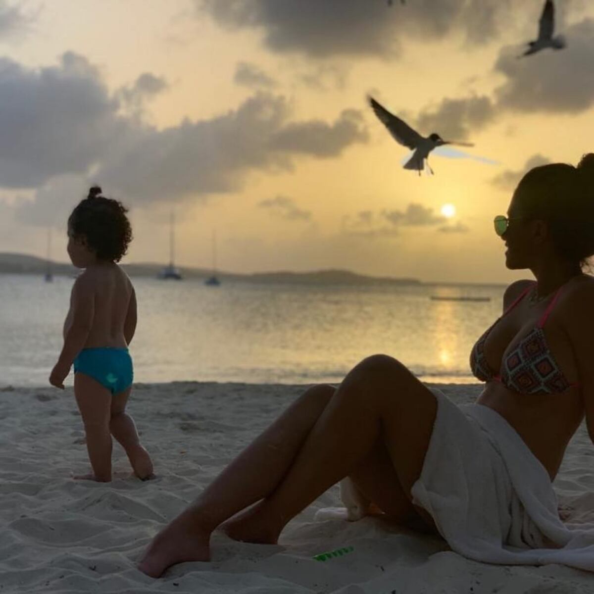 Antonela Roccuzzo compartió fotos de ensueño con Lionel Messi y sus hijos