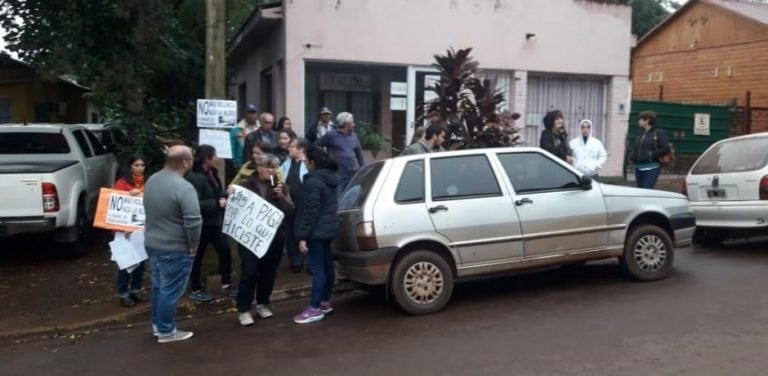 Manifestaciones frente al Juzgado en Eldorado