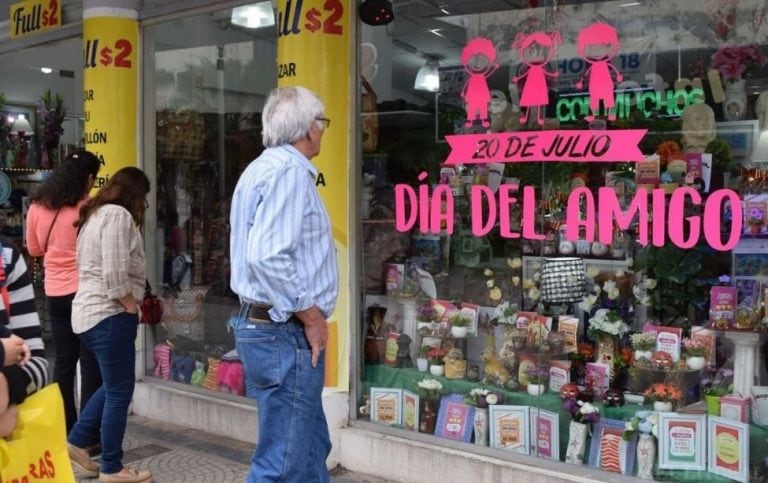 Crecieron las ventas en tiendas de regalería. (Foto: El Litoral)