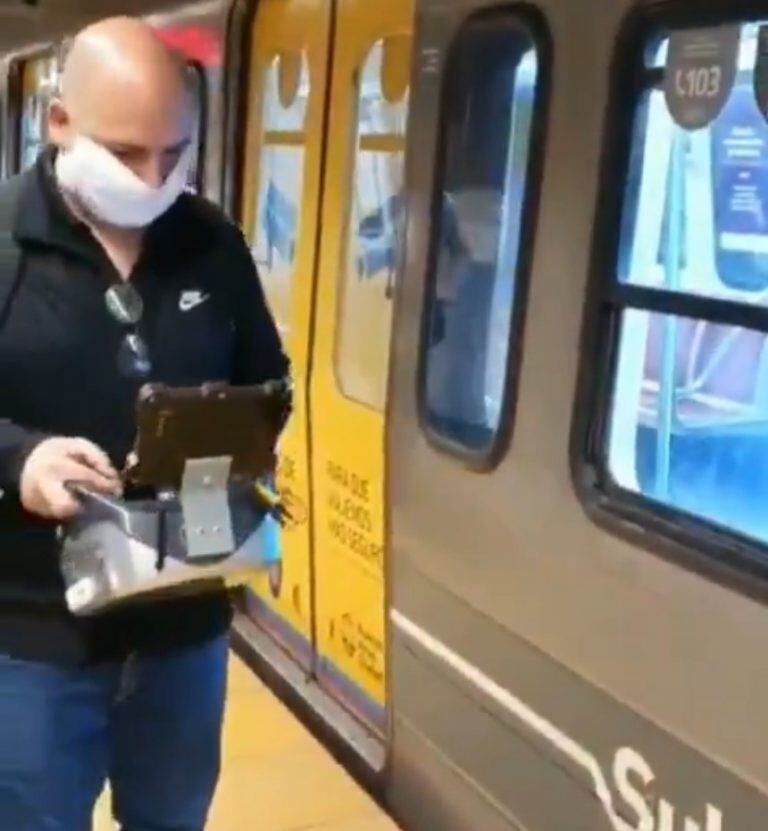 Así funciona el robot que desinfecta los subtes de Buenos Aires (Foto: captura video)