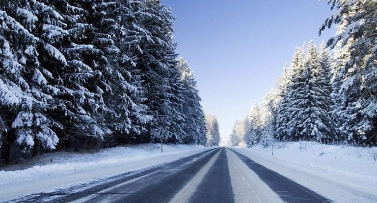 El llamado hielo negro provoca accidentes en la ruta.