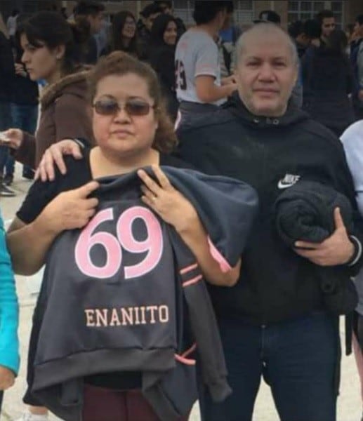 Consuelo para los padres que recuperaron la campera de promoción de su hijo fallecido.