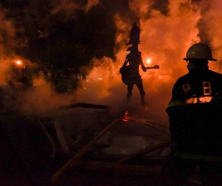 Fuego en el cierre del Festival Cervantino (Foto: Instagram/carlanari)