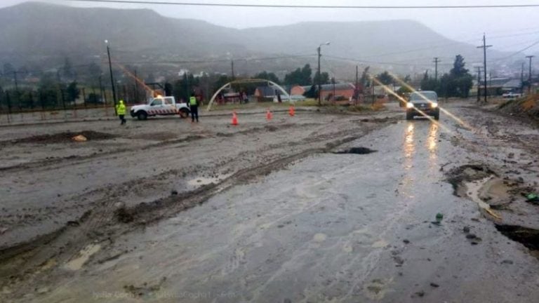 En la zona norte cedió un sector del pavimento.