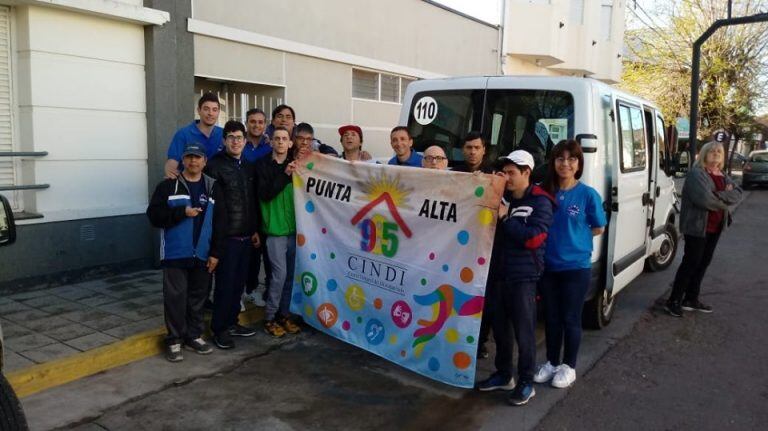 Así partía desde la sede de calle Roca la delegación de CINDI