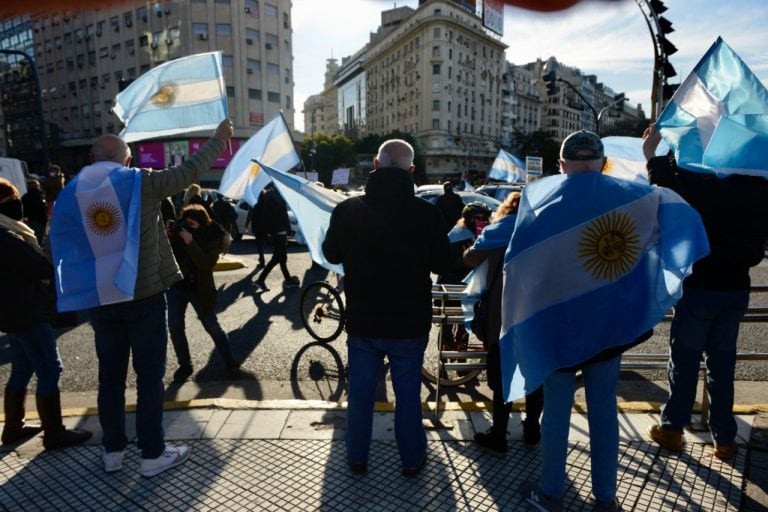 Banderazo por la República: las mejores fotos en el Obelisco (Fotos: Clarín)