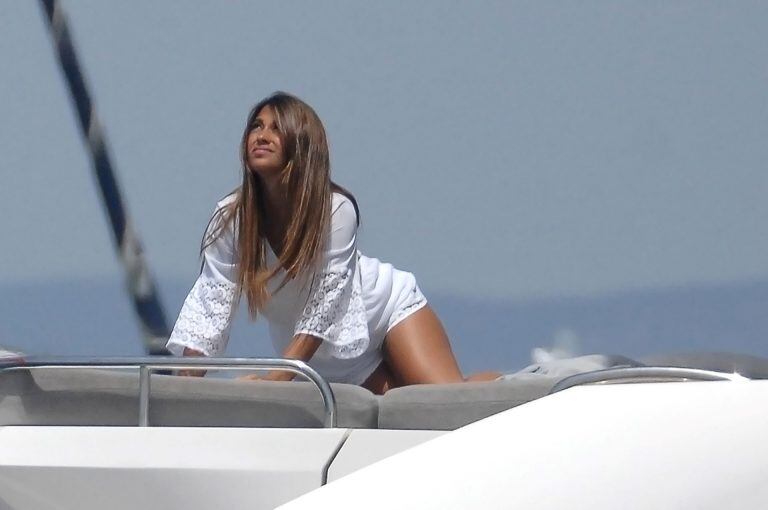 Antonela Roccuzzo y Lionel Messi en Formentera (crédito: Grosby Group)